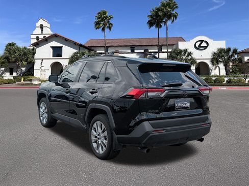 Used 2025 Toyota RAV4 XLE Premium FWD image 4