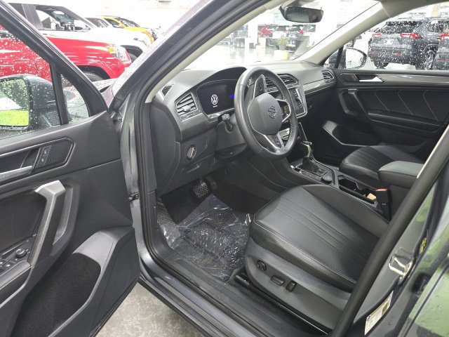 Used 2024 Volkswagen Tiguan Wolfsburg Edition AWD/4WD image 11