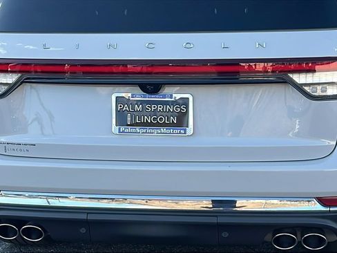 Used 2025 Lincoln Aviator Reserve w/ Equipment Group 201A AWD/4WD image 6