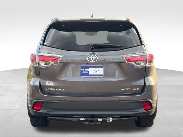 Used 2015 Toyota Highlander Limited w/ Driver Technology Package AWD/4WD image 5