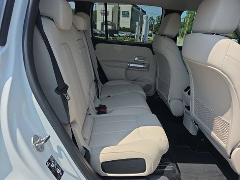 Certified 2022 Mercedes-Benz GLB 250 image 15