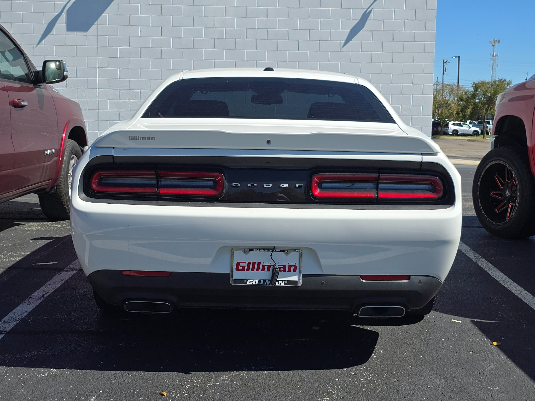 Used 2022 Dodge Challenger R/T RWD image 3