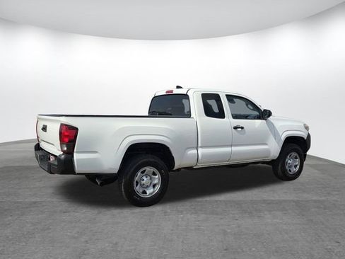 Used 2020 Toyota Tacoma SR image 4