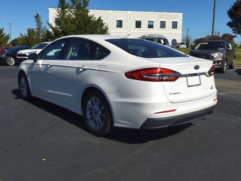 Used 2020 Ford Fusion SE image 5