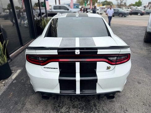 Used 2019 Dodge Charger Scat Pack RWD image 11