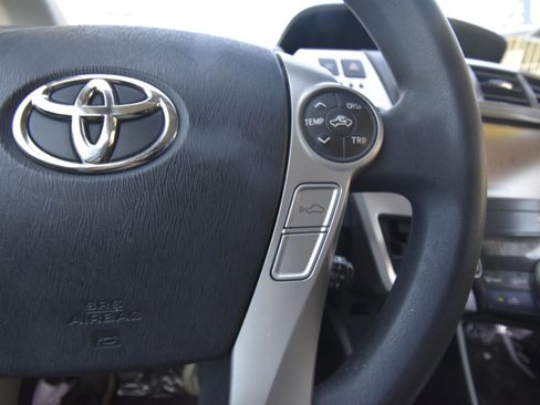 Used 2012 Toyota Prius V Five FWD image 14