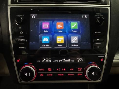 Used 2018 Subaru Outback 2.5i Premium image 10