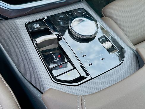 New 2025 BMW X3 xDrive30i w/ Convenience Package image 14