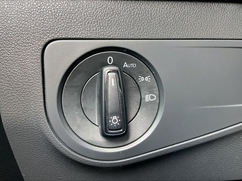Used 2020 Volkswagen Tiguan S AWD/4WD image 34
