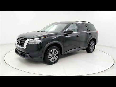 Used 2025 Nissan Pathfinder SV AWD/4WD image 1