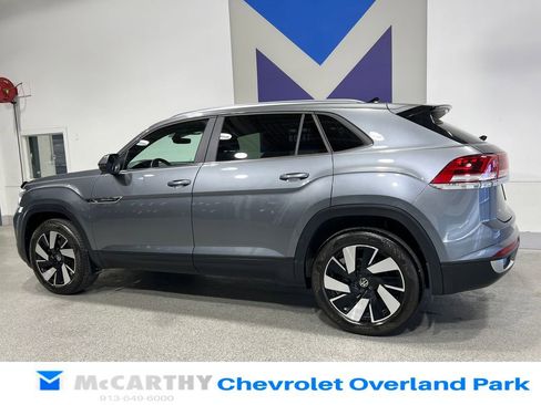 Used 2024 Volkswagen Atlas Cross Sport SE w/ Panoramic Sunroof Package AWD/4WD image 7