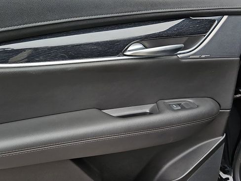 Used 2023 Cadillac XT5 Premium Luxury image 16