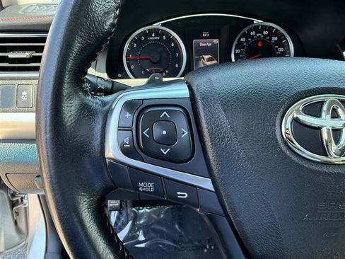 Used 2016 Toyota Camry XSE w/ Moonroof Package FWD image 31