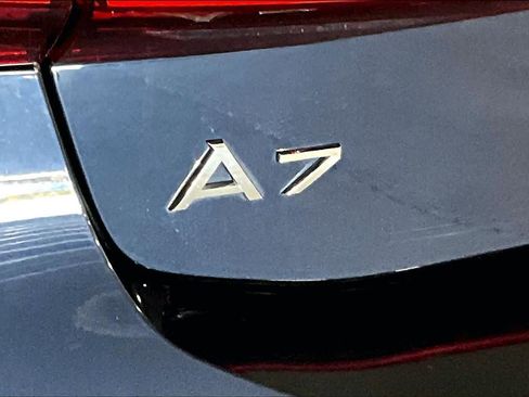 Used 2022 Audi A7 3.0T Premium w/ Convenience Package image 9