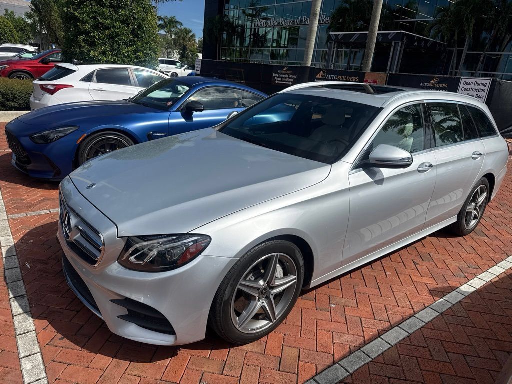 Used 2020 Mercedes-Benz E 450 4MATIC Wagon image 2