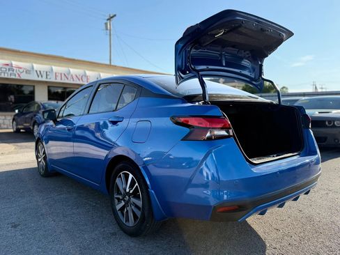 Used 2020 Nissan Versa SV w/ Trunk Package FWD image 10