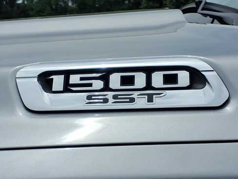 Used 2025 RAM 1500 Big Horn AWD/4WD image 19