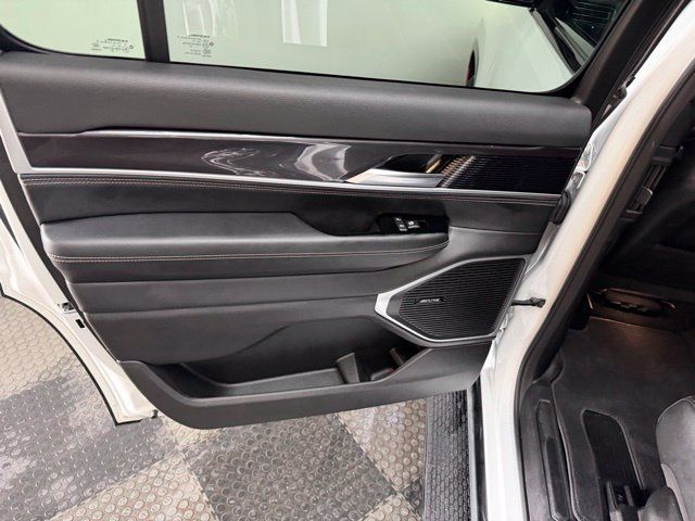 Used 2024 Jeep Wagoneer 4WD image 24