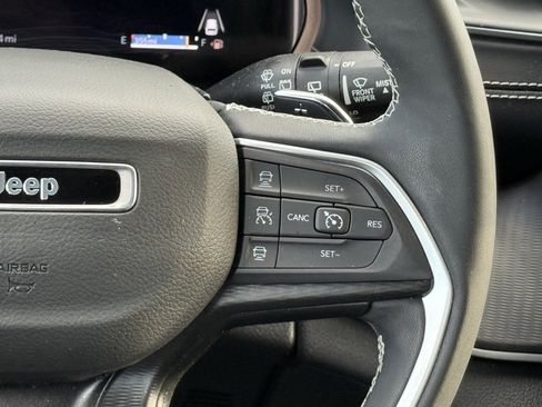 Certified 2024 Jeep Grand Cherokee Altitude image 24