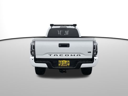 Certified 2022 Toyota Tacoma TRD Off-Road image 5