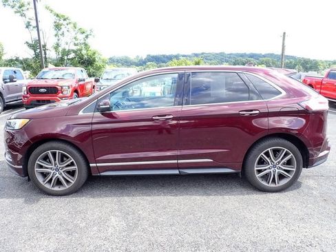 Used 2019 Ford Edge Titanium w/ Equipment Group 301A AWD/4WD image 2