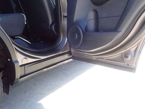 Used 2011 Honda CR-V LX image 28