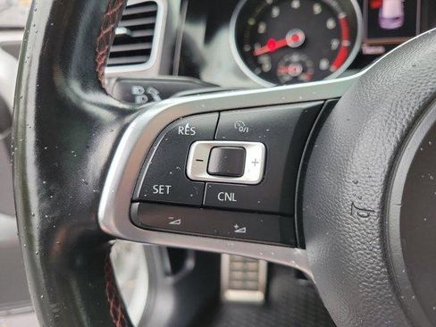 Used 2015 Volkswagen GTI SE image 23