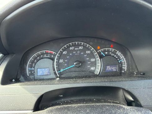 Used 2013 Toyota Camry XLE w/ Leather Pkg FWD image 14