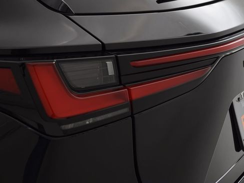 Used 2025 Lexus NX 250 FWD image 13