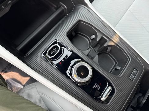New 2026 Jeep Cherokee Limited AWD/4WD image 25