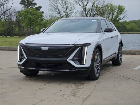 New 2026 Cadillac Lyriq Premium Sport RWD image 2