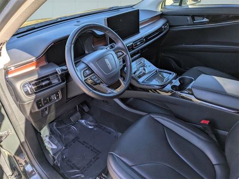 Certified 2023 Lincoln Nautilus Reserve image 11