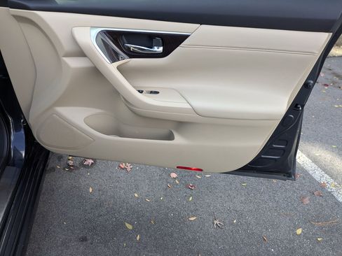 Used 2015 Nissan Altima 3.5 SL image 33