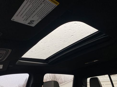 Used 2024 Chevrolet Silverado 2500 ZR2 w/ Technology Package image 29