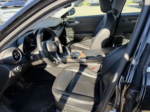 Used 2017 Alfa Romeo Giulia Ti w/ Leather Package image 10