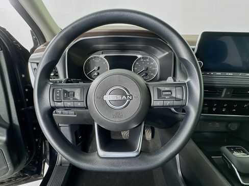 Used 2023 Nissan Rogue S AWD/4WD image 11