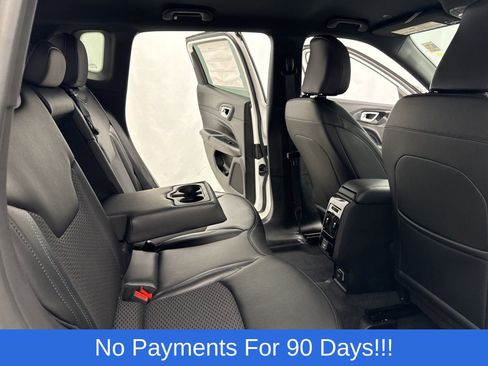 New 2026 Jeep Compass Latitude image 31