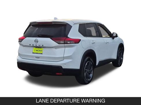 Certified 2025 Nissan Rogue SV FWD image 9
