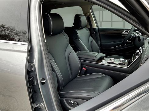 New 2026 Genesis GV80 2.5T Advanced image 11