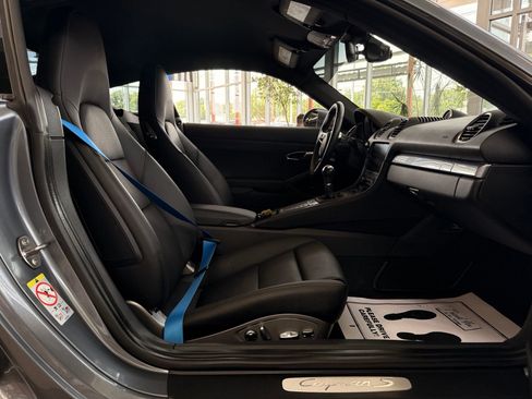 Used 2025 Porsche 718 Cayman S RWD image 23
