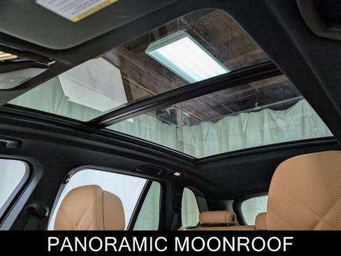 Used 2025 BMW X5 xDrive50e w/ M Sport Package image 16