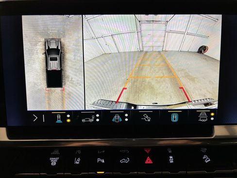 Used 2024 Chevrolet Silverado 2500 High Country w/ High Country Premium Package image 14