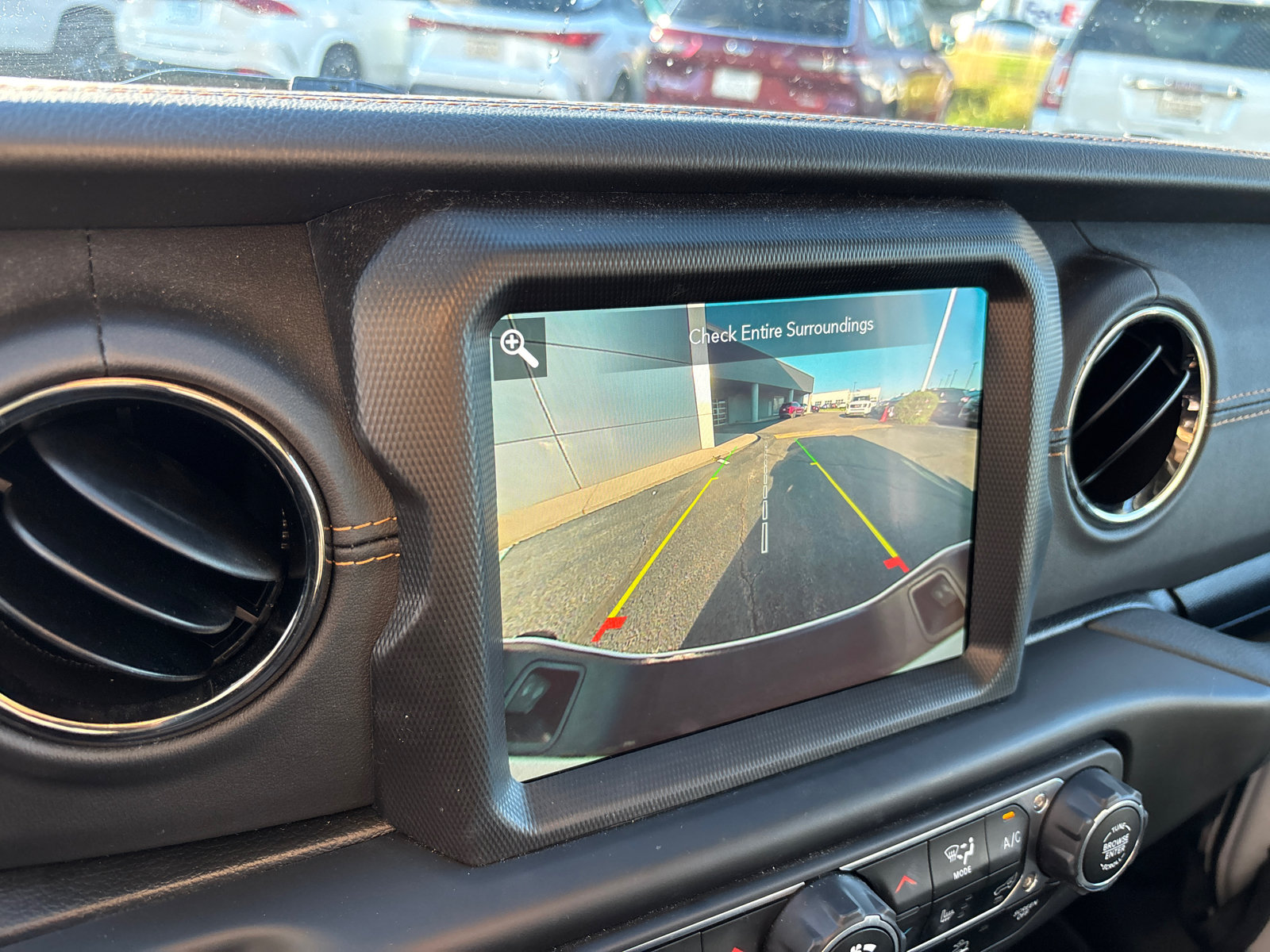 Used 2022 Jeep Gladiator Overland AWD/4WD image 19