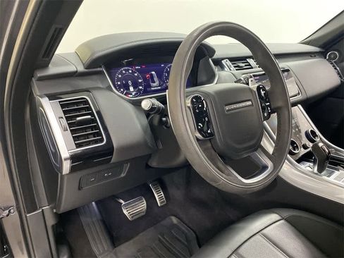 Used 2022 Land Rover Range Rover Sport HST image 2