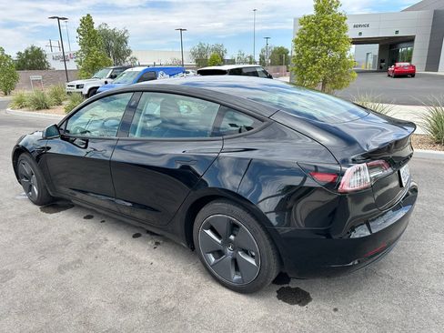 Used 2023 Tesla Model 3 Standard Range RWD image 2