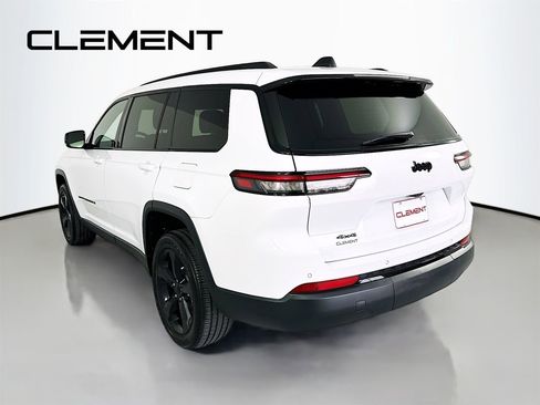 Used 2023 Jeep Grand Cherokee L Laredo image 10