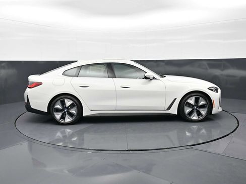 New 2026 BMW i4 eDrive40 w/ Premium Package RWD image 4