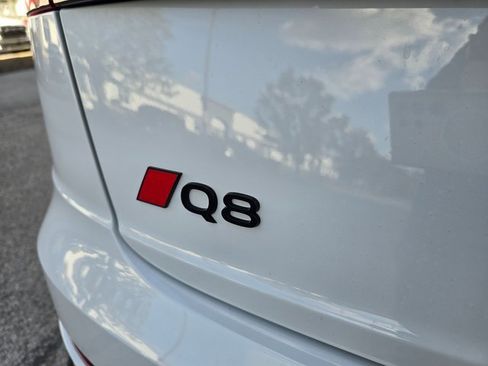 Used 2025 Audi Q8 Premium Plus image 14