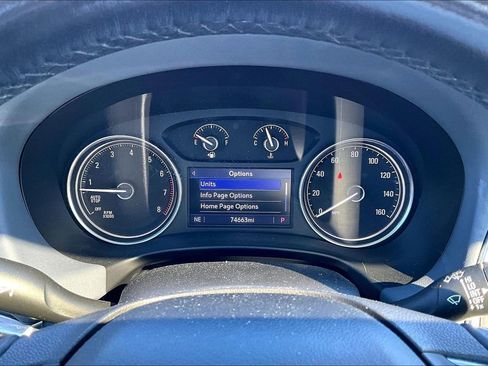 Used 2020 Buick Enclave Essence w/ Sound and Sites Package image 28