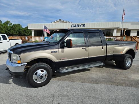 Used 2004 Ford F350 Lariat AWD/4WD image 2